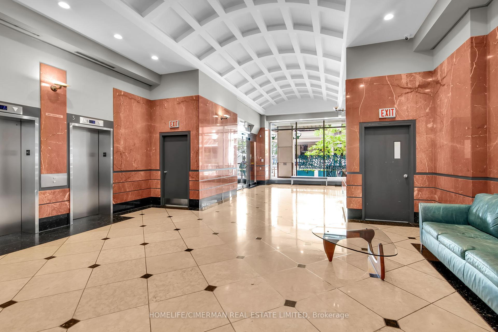 3 Bedrooms Condo at 10 Queens Quay, Toronto For sale