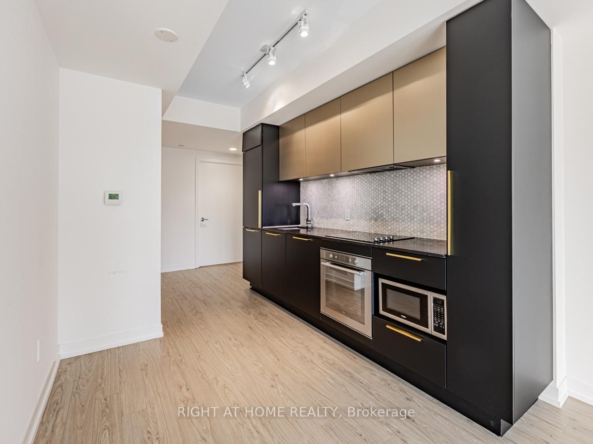 1 Bedroom Condo at 85 Wood, Toronto For sale