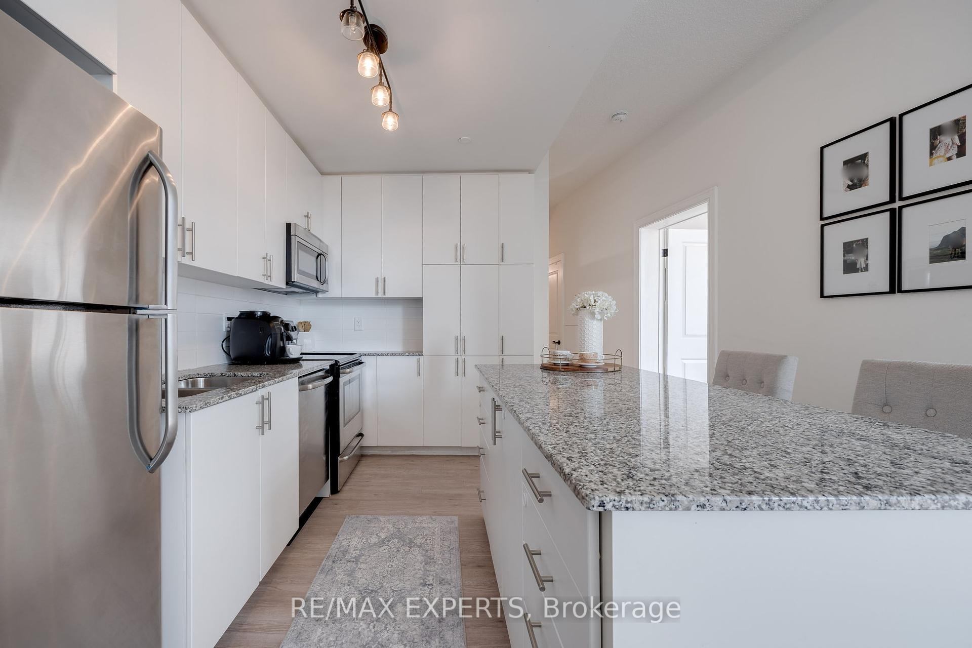 3 Bedrooms Condo at 36 Via Bagnato, Toronto For sale