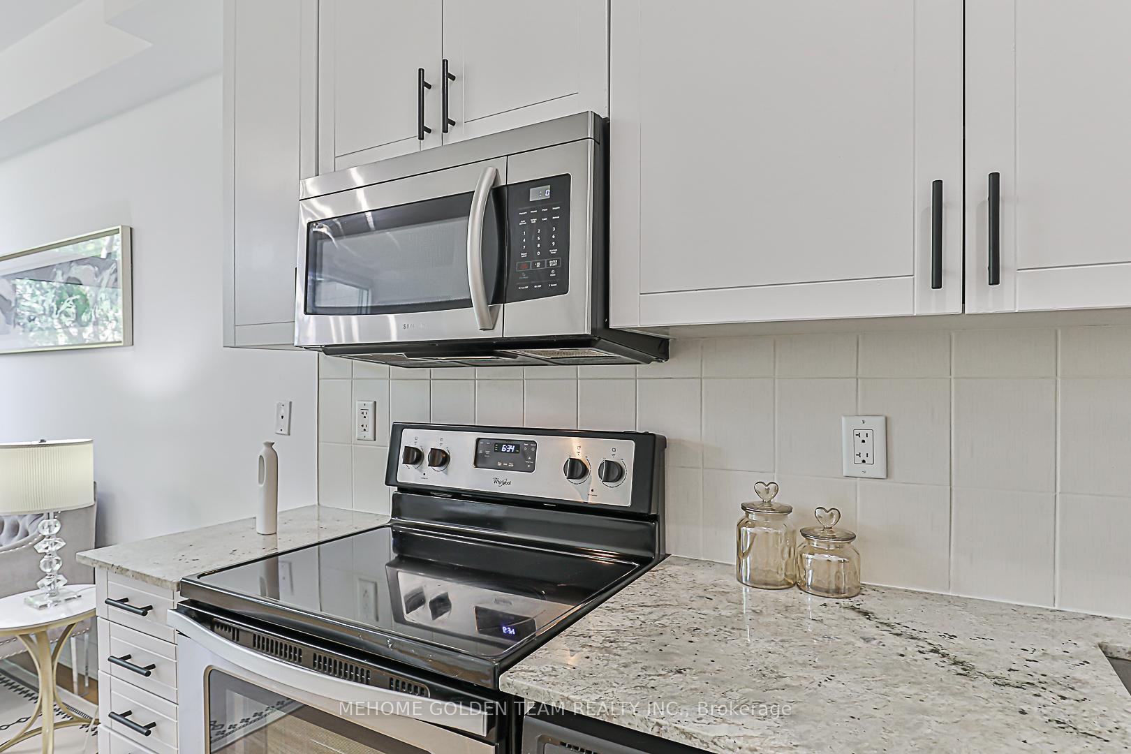 1 Bedroom Condo at 23 Eldora, Toronto For sale