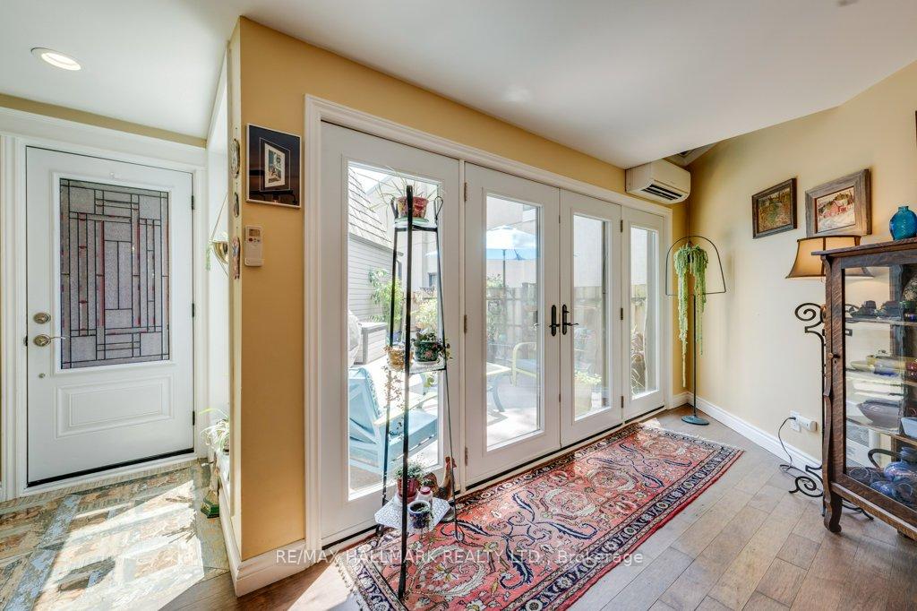 2 Bedrooms Condo at 2366 Queen, Toronto For sale