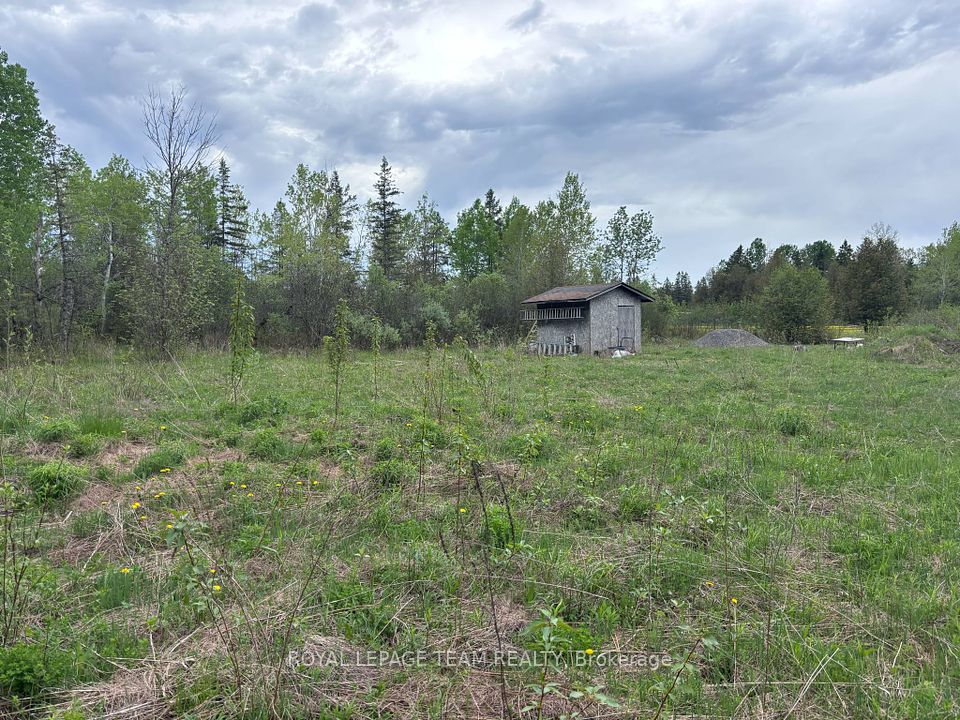 527 Beckwith Boundary Road, Montague, ON K7A 4S7