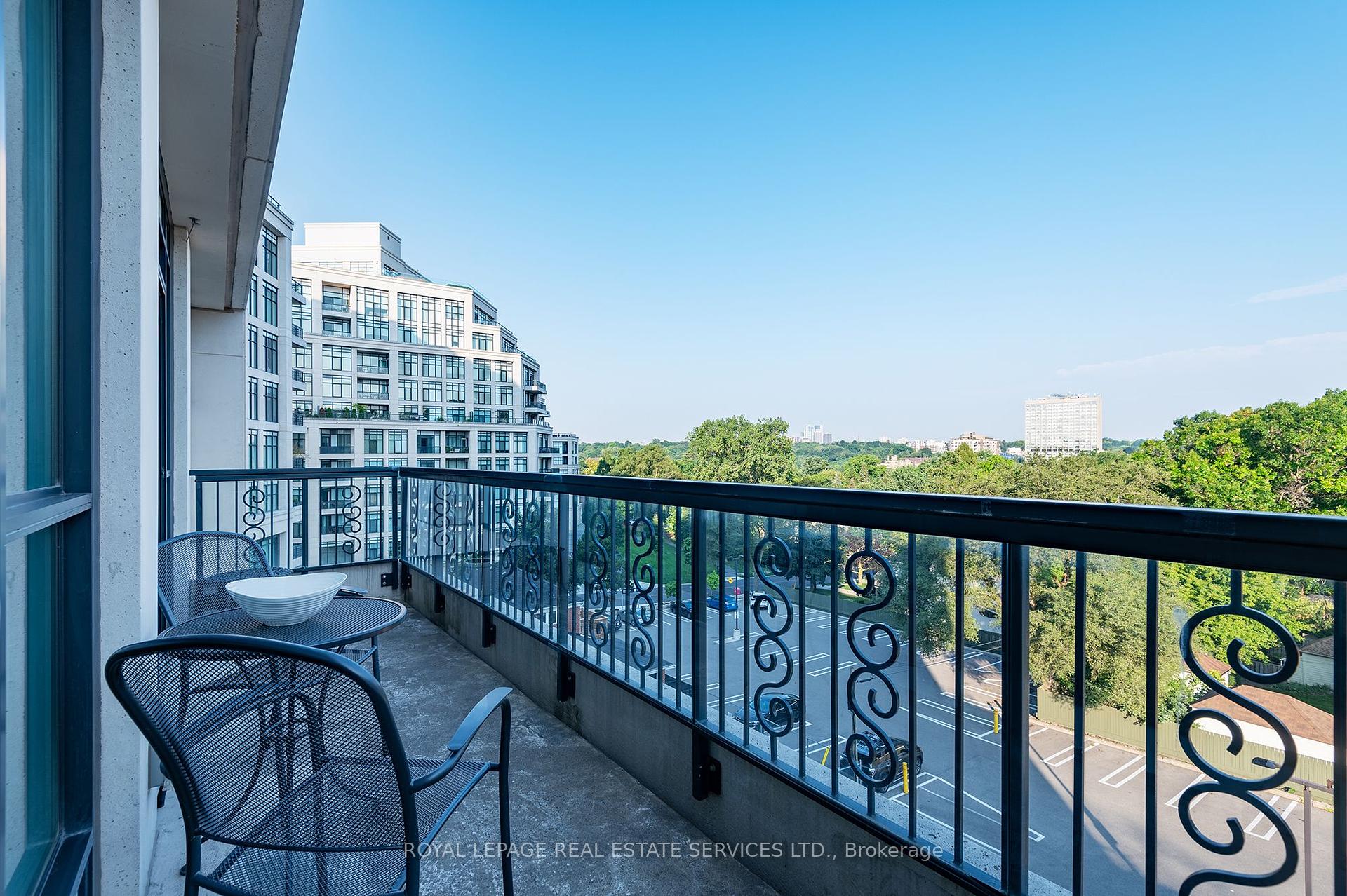 2 Bedrooms Condo at 1 Old Mill,  Toronto For sale