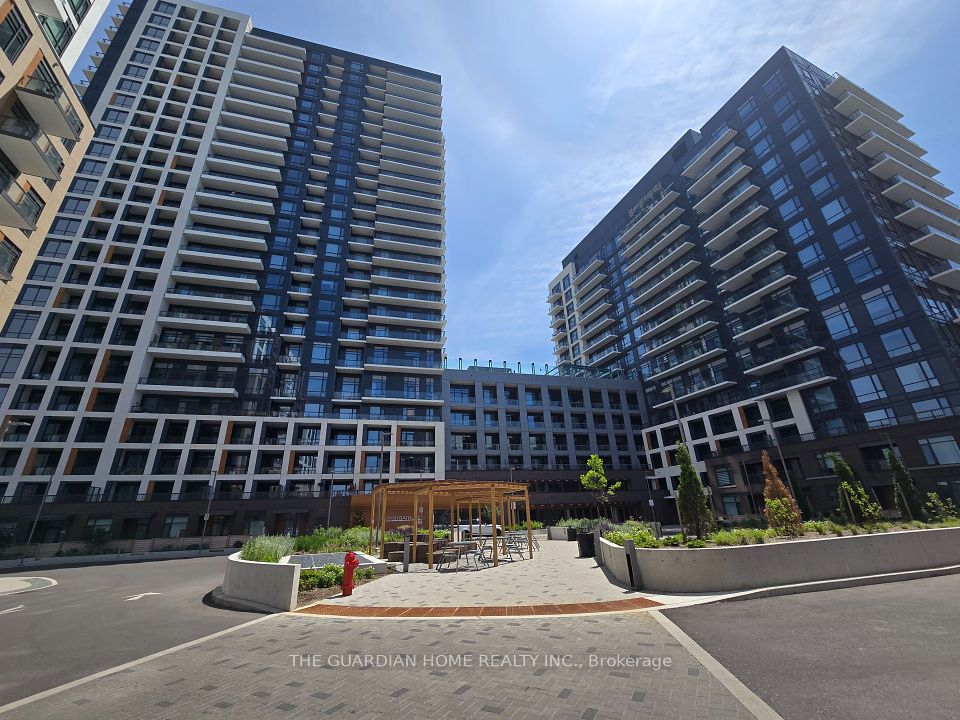 7950 Bathurst