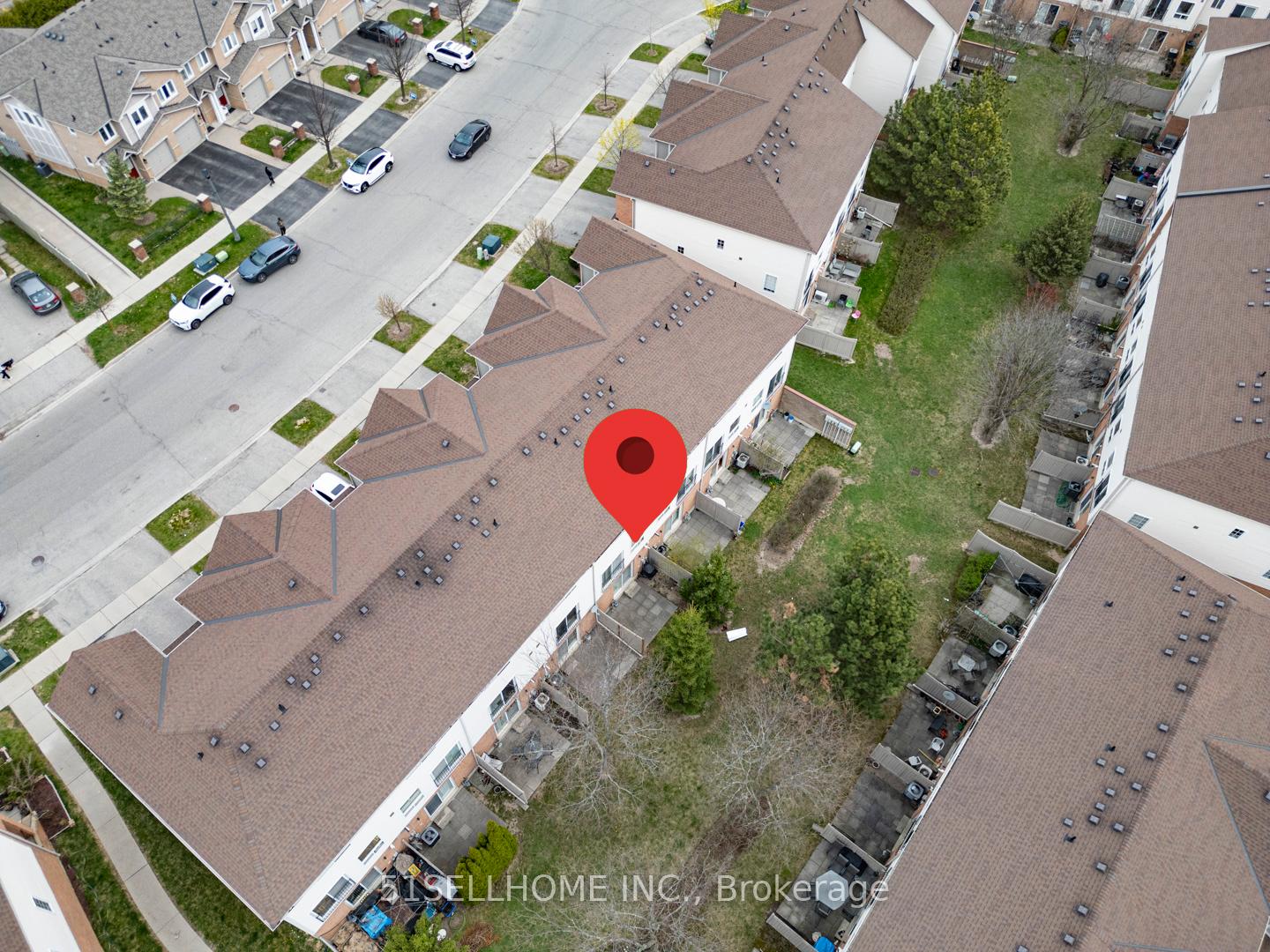 4 Bedrooms Condo at 858 Scollard,  Mississauga For sale