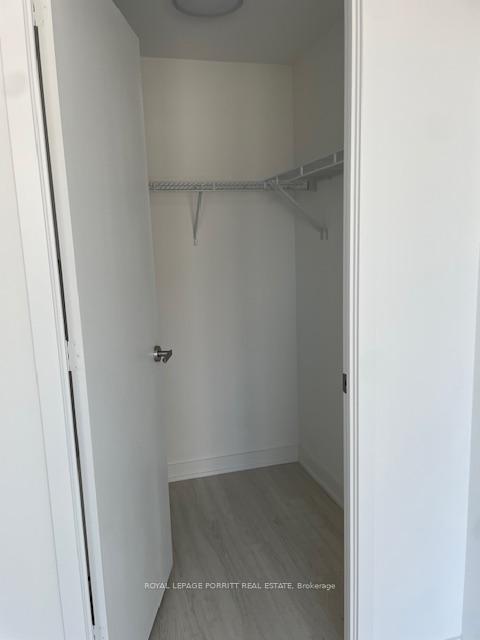 2 Bedrooms Condo at 3883 Quartz, Mississauga For sale