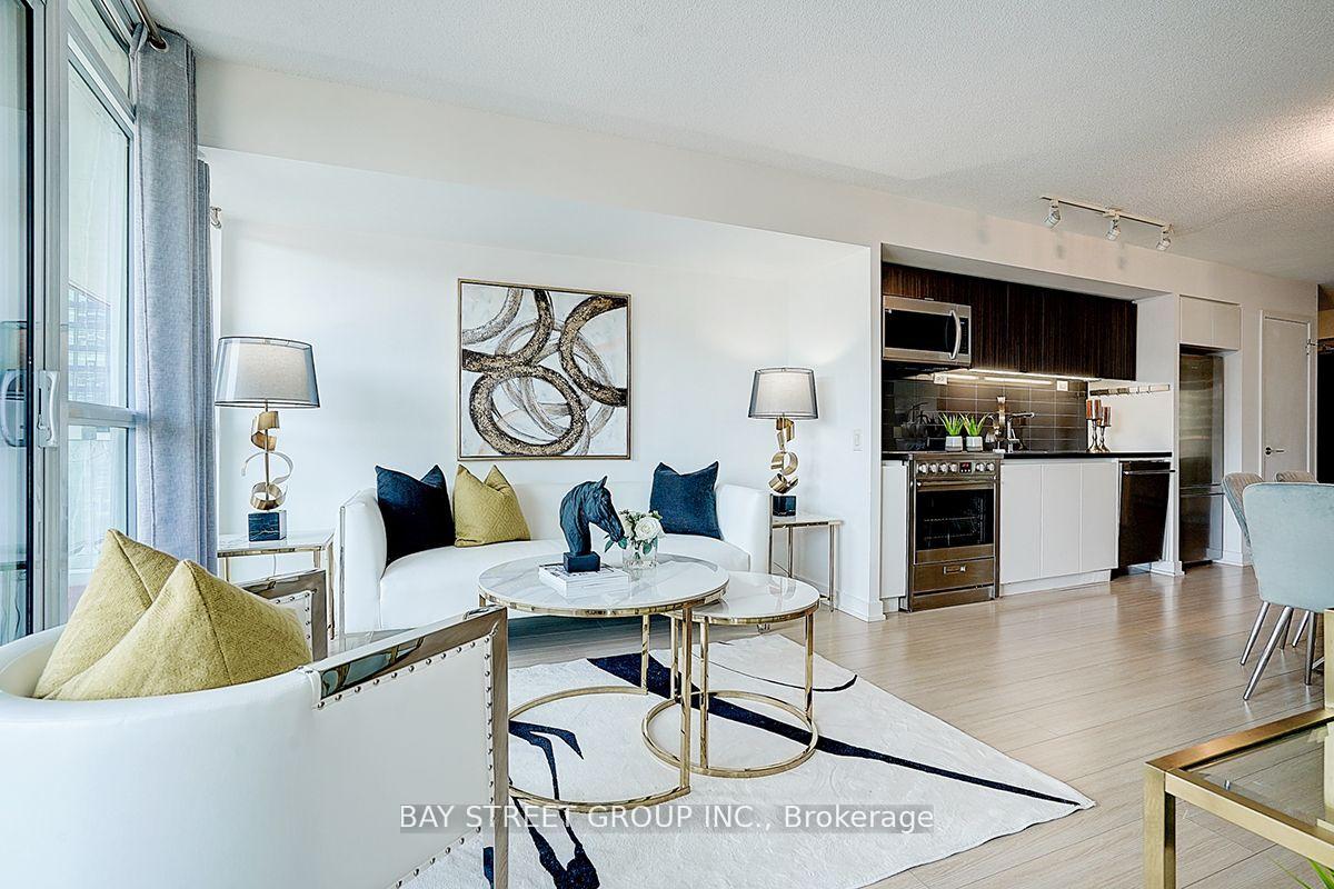2 Bedrooms Condo at 85 Queens Wharf, Toronto For sale