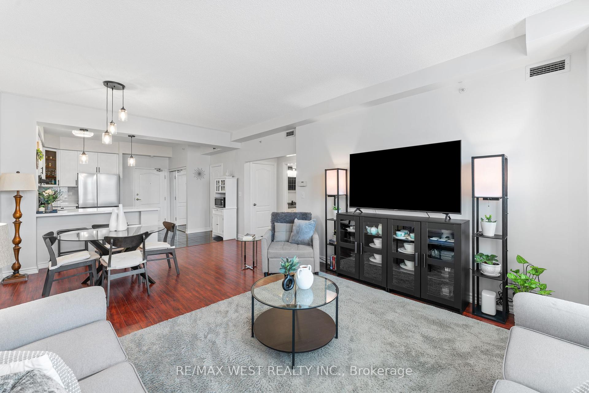 1 Bedroom Condo at 3531 Lake Shore, Toronto For sale