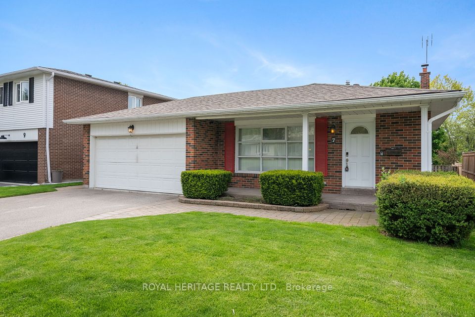 7 McCulley Street, Toronto, ON M1C 2B2