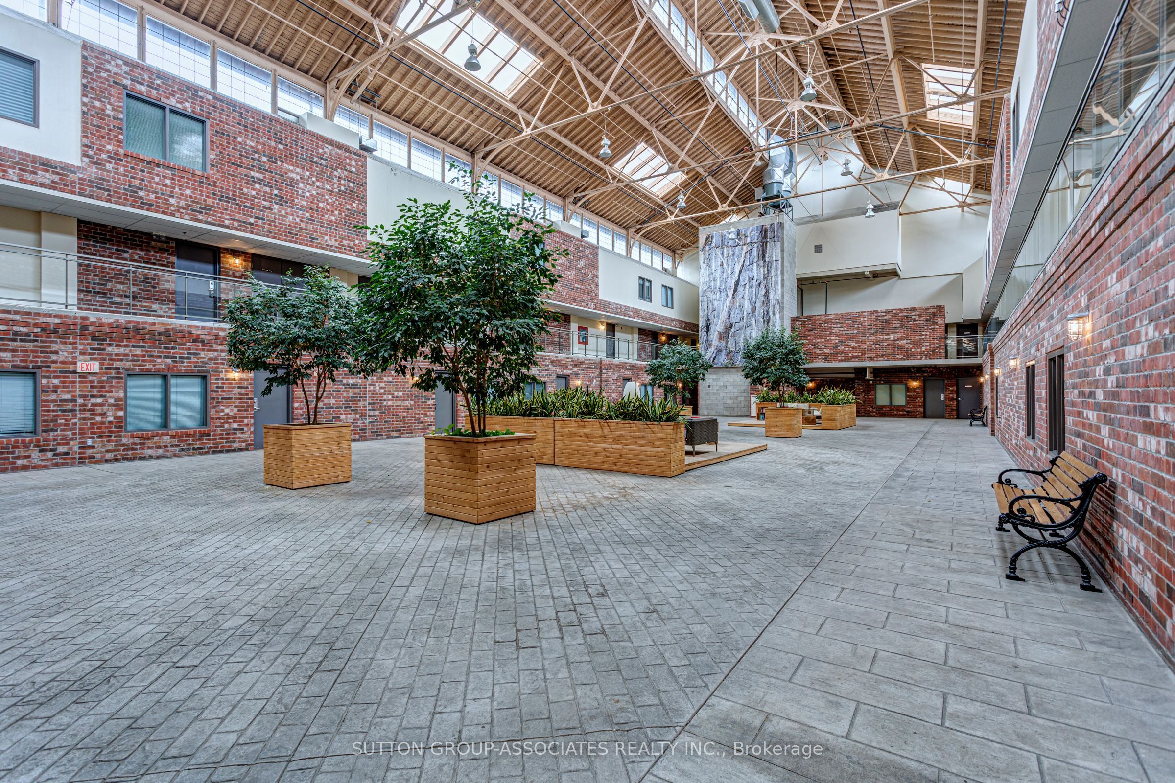 1100 Lansdowne Avenue, #333