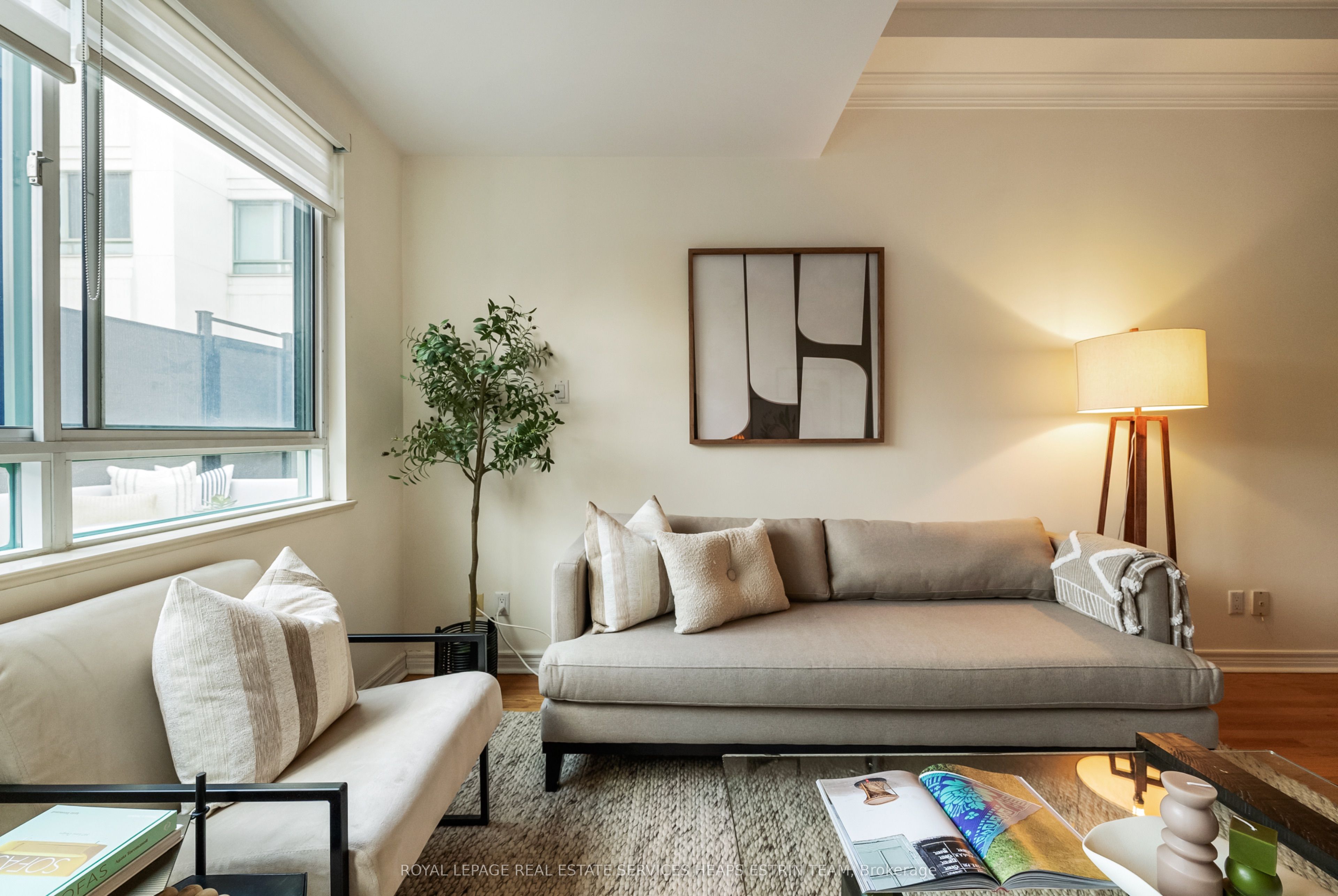 1231 Yonge Street, #214