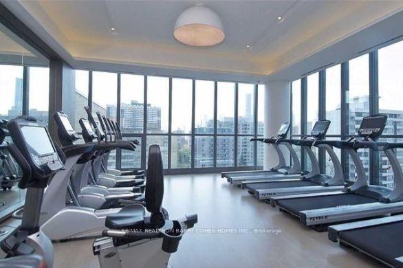 2 Bedrooms Condo at 101 Charles, Toronto For sale