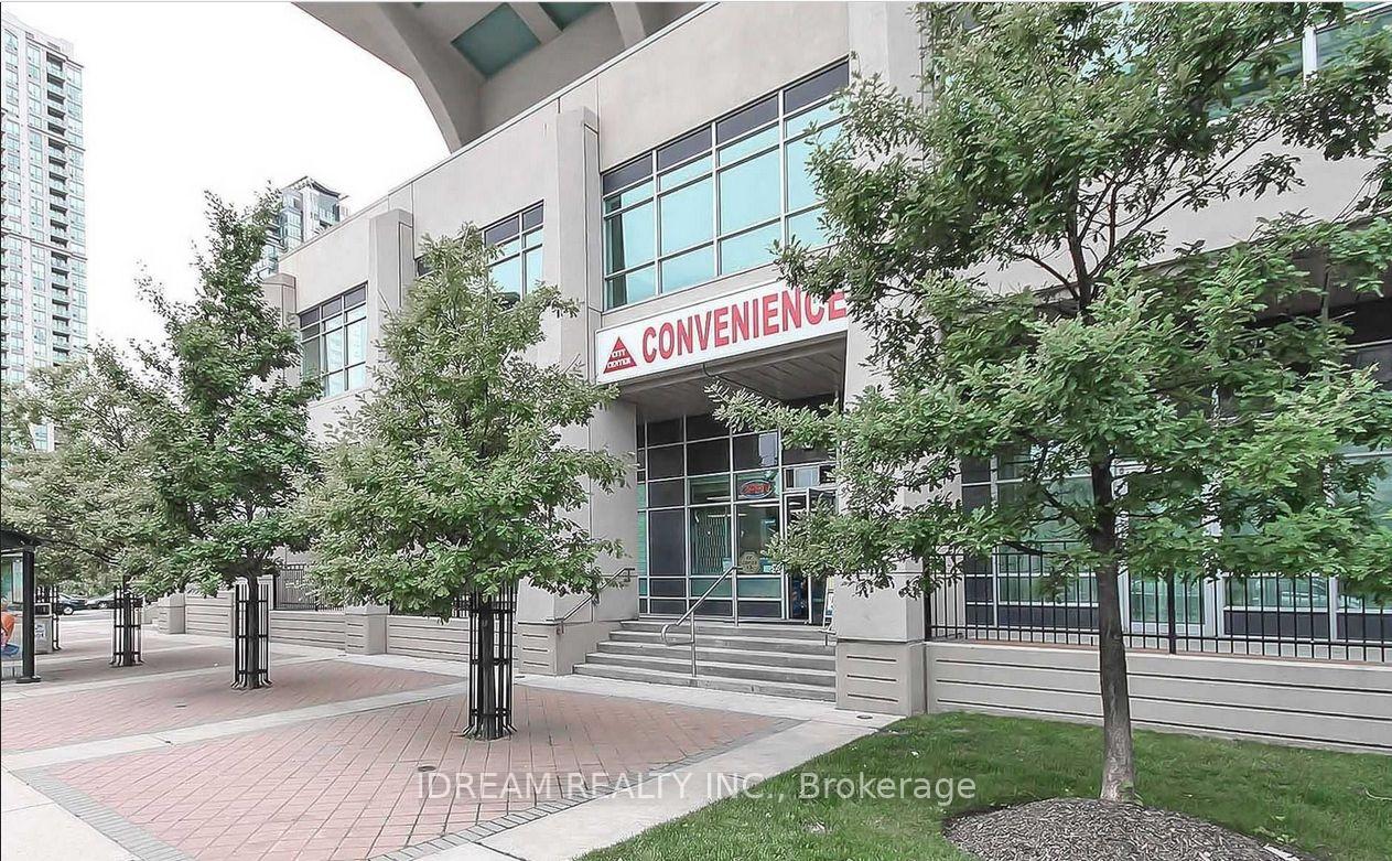 2 Bedrooms Condo at 33 Elm, Mississauga For sale