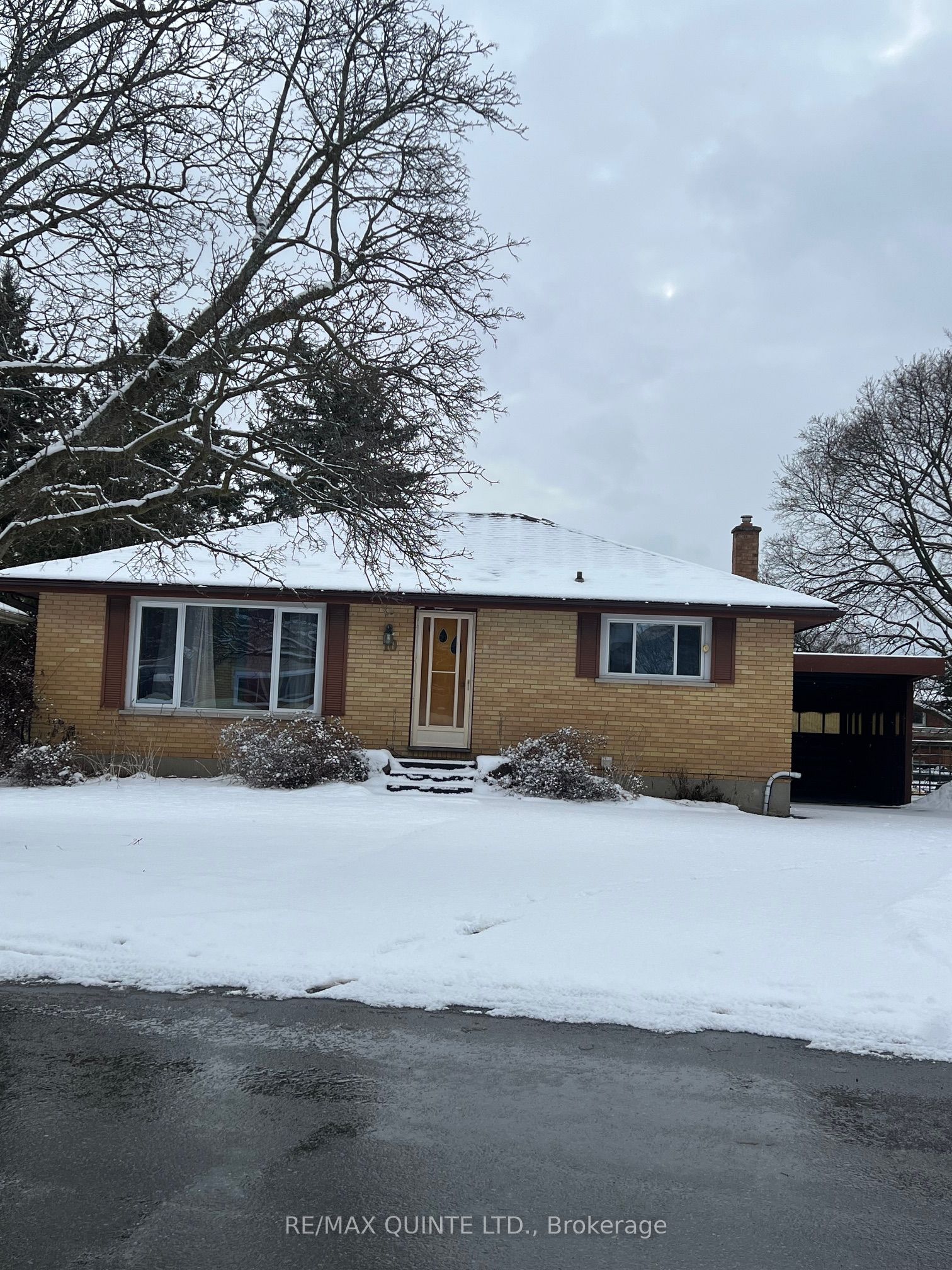 10 Patrick Street, Quinte West, ON K8V 4B3