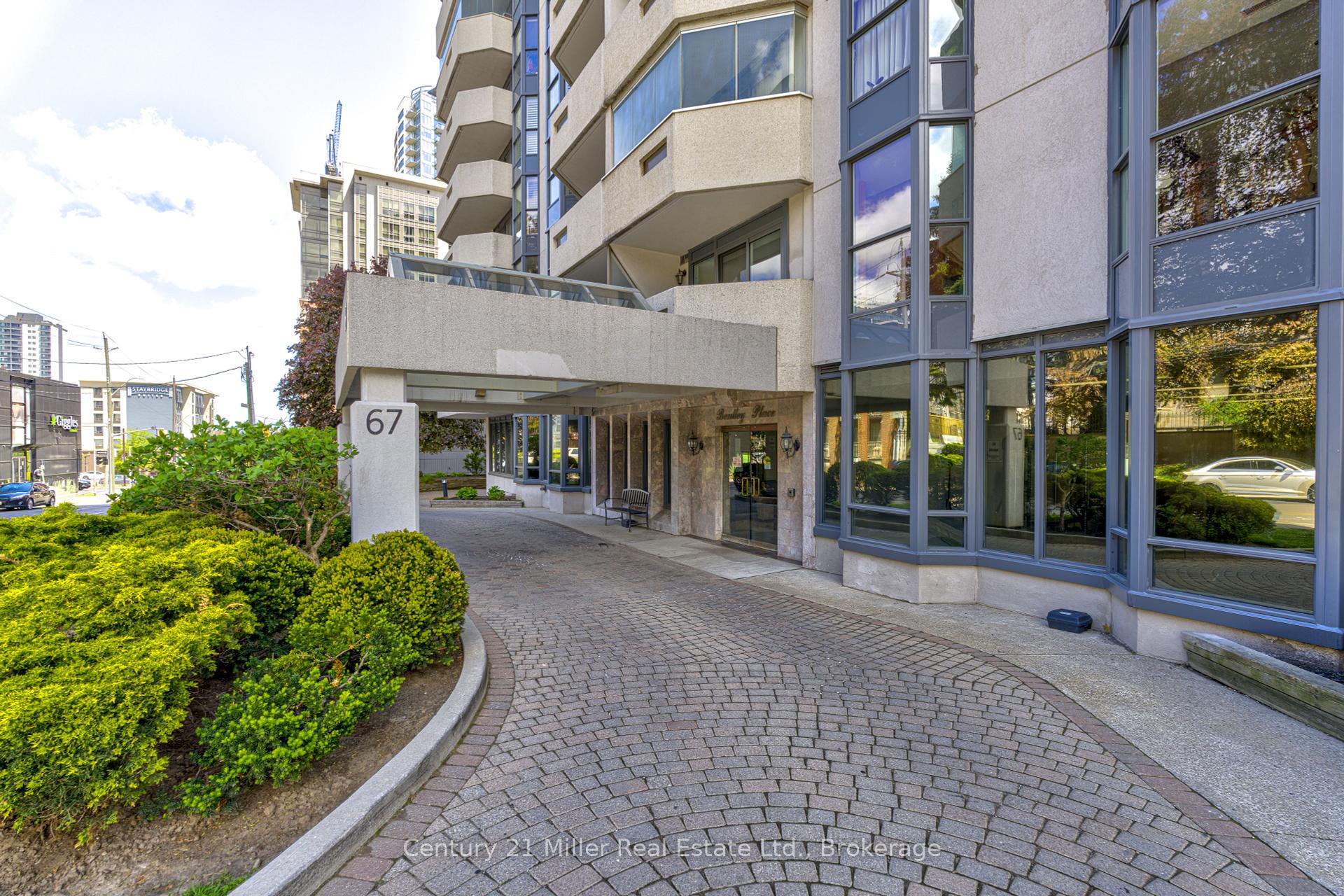 2 Bedrooms Condo at 67 Caroline, Hamilton For sale