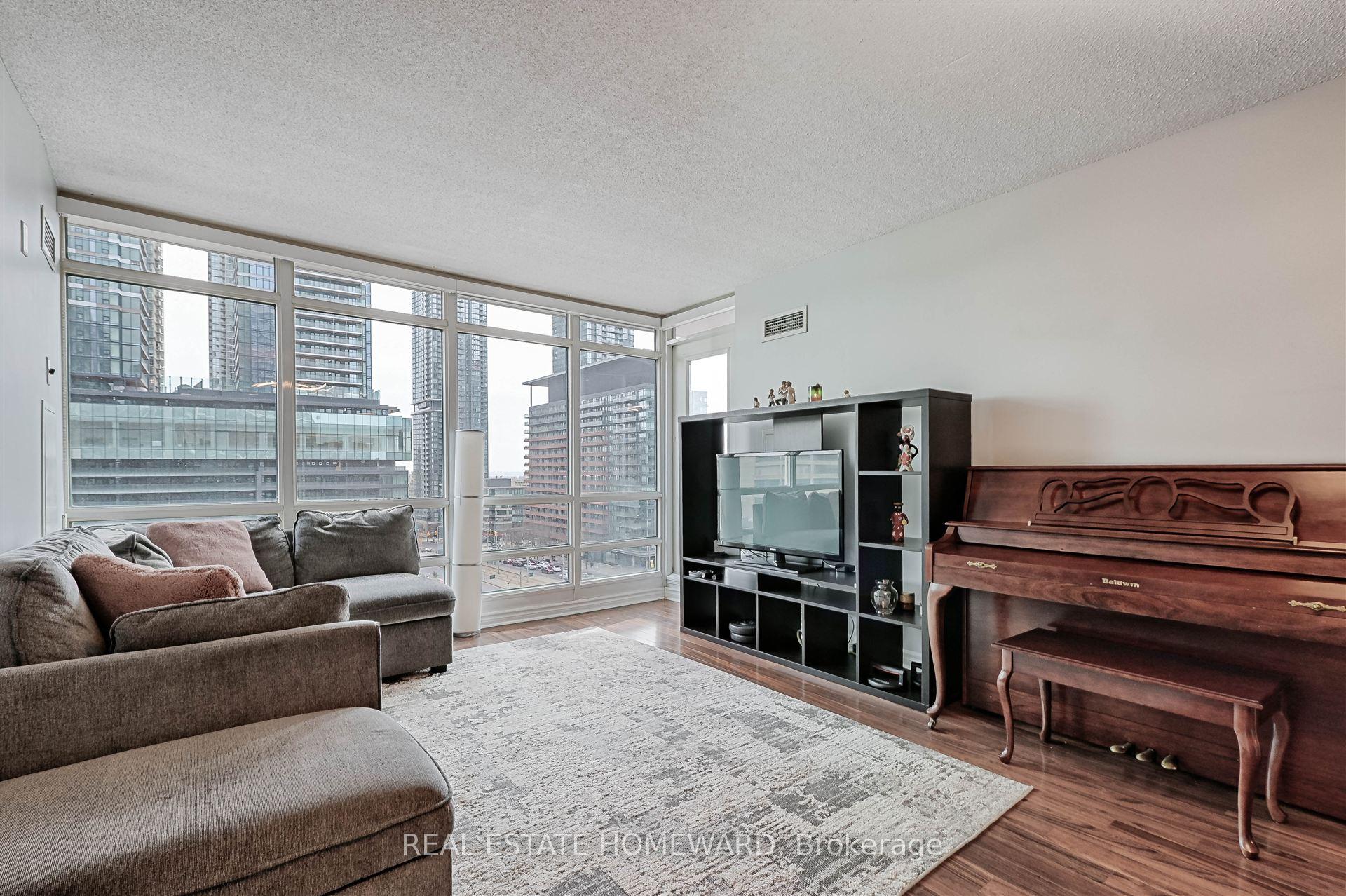 3 Bedrooms Condo at 397 Front, Toronto For sale