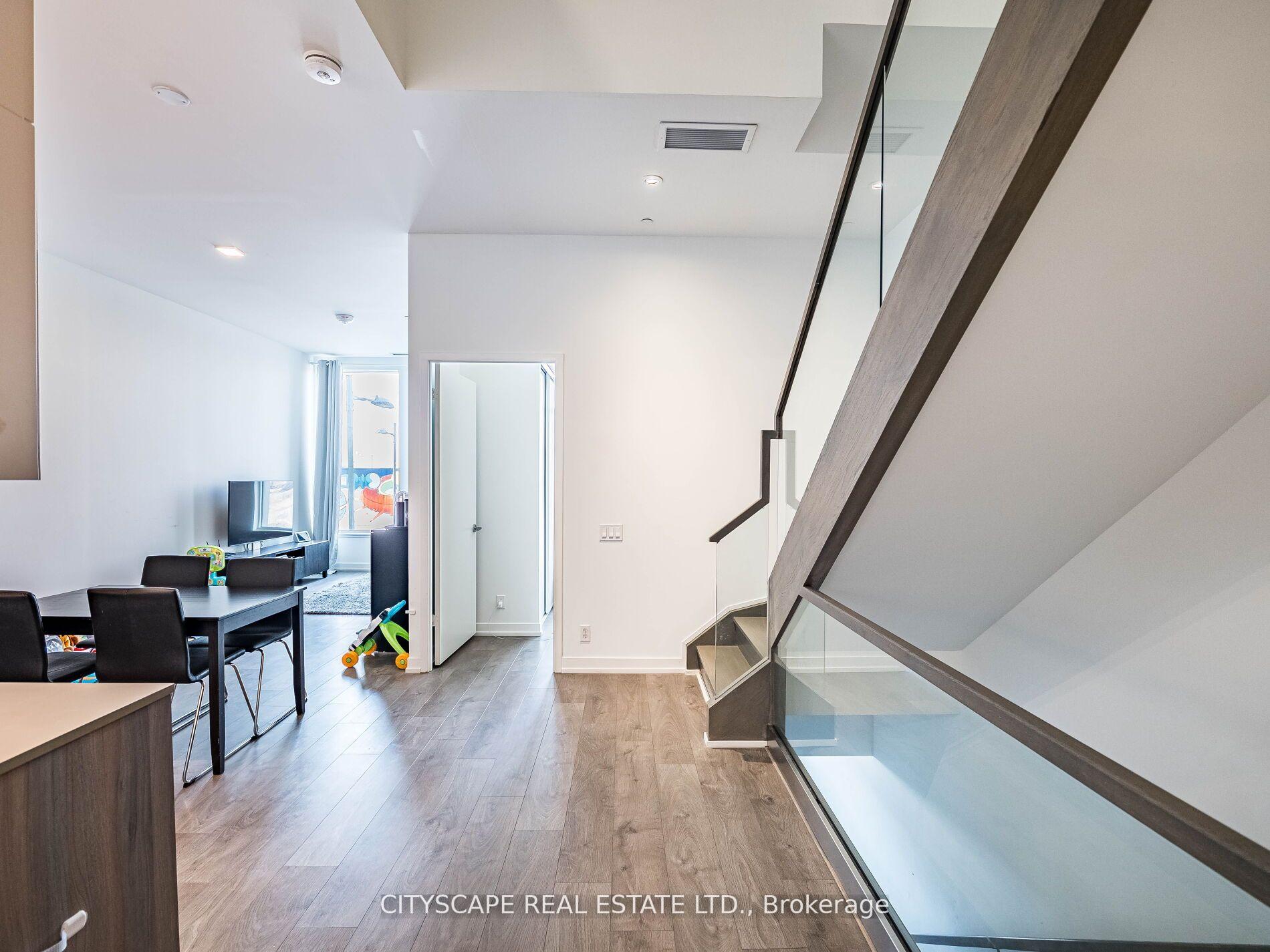 4 Bedrooms Condo at 9 Buttermill, Vaughan For sale
