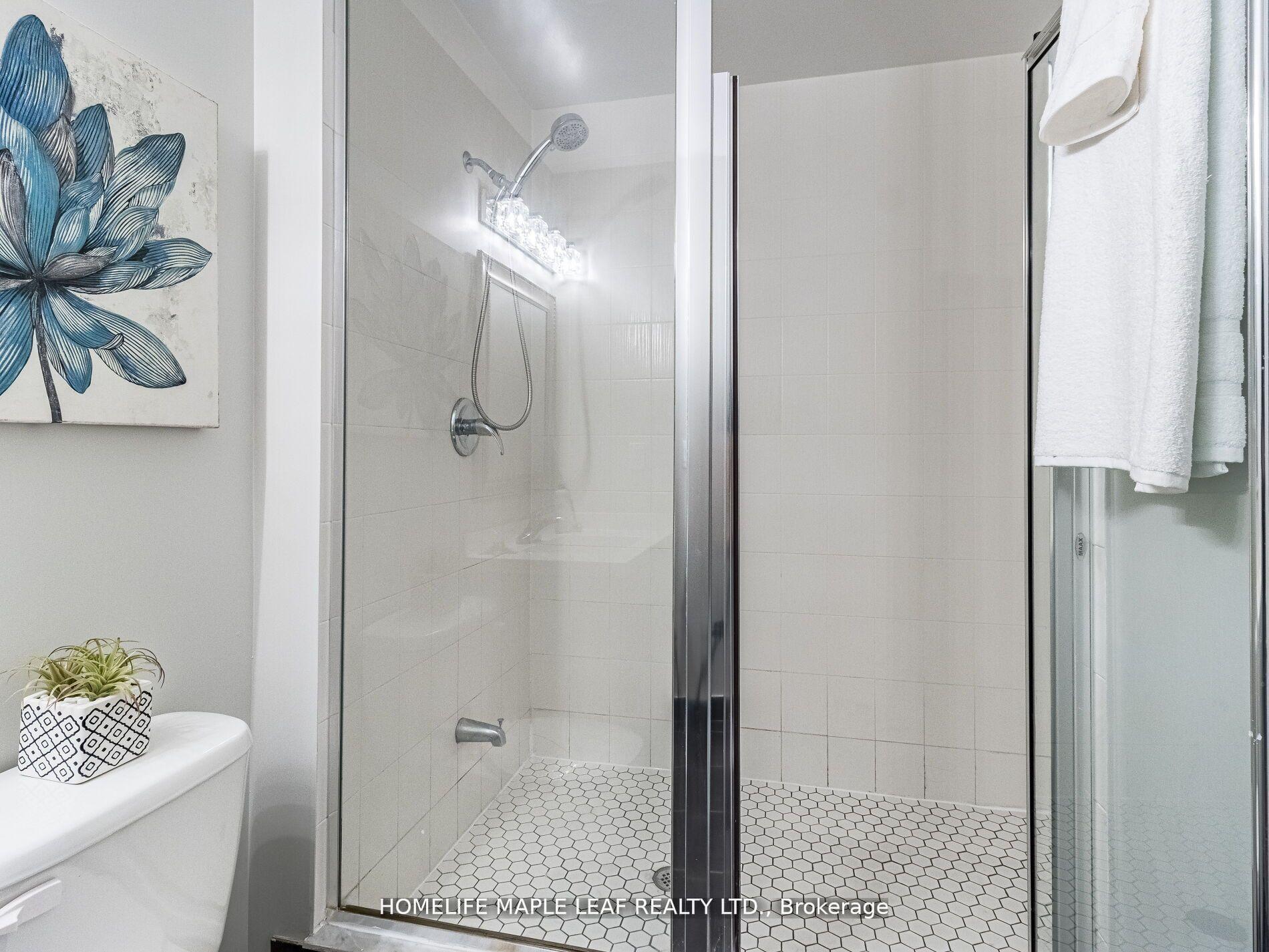 2 Bedrooms Condo at 2240 Lakeshore, Toronto For sale