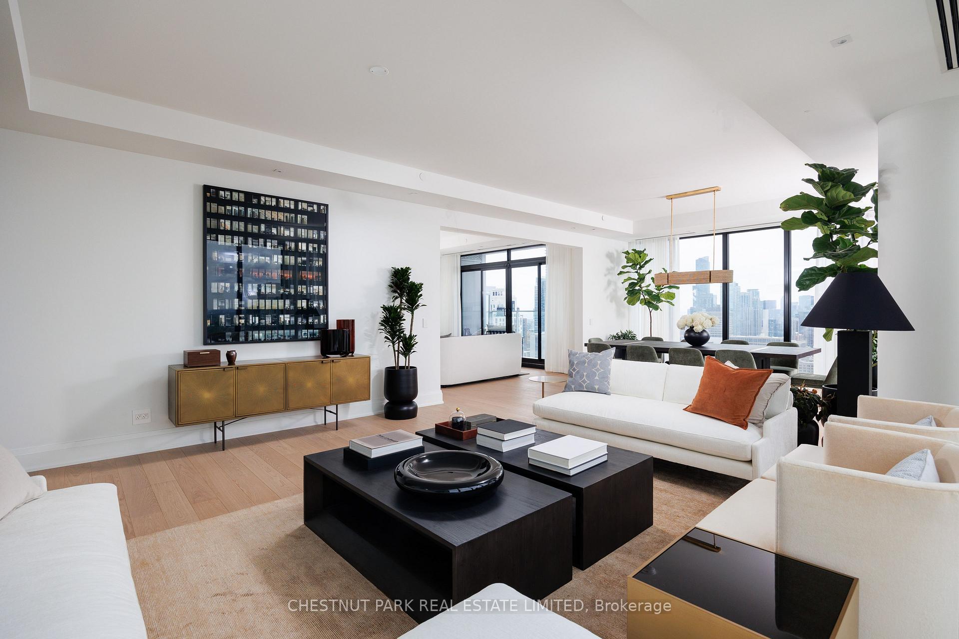 4 Bedrooms Condo at 200 Cumberland,  Toronto For sale