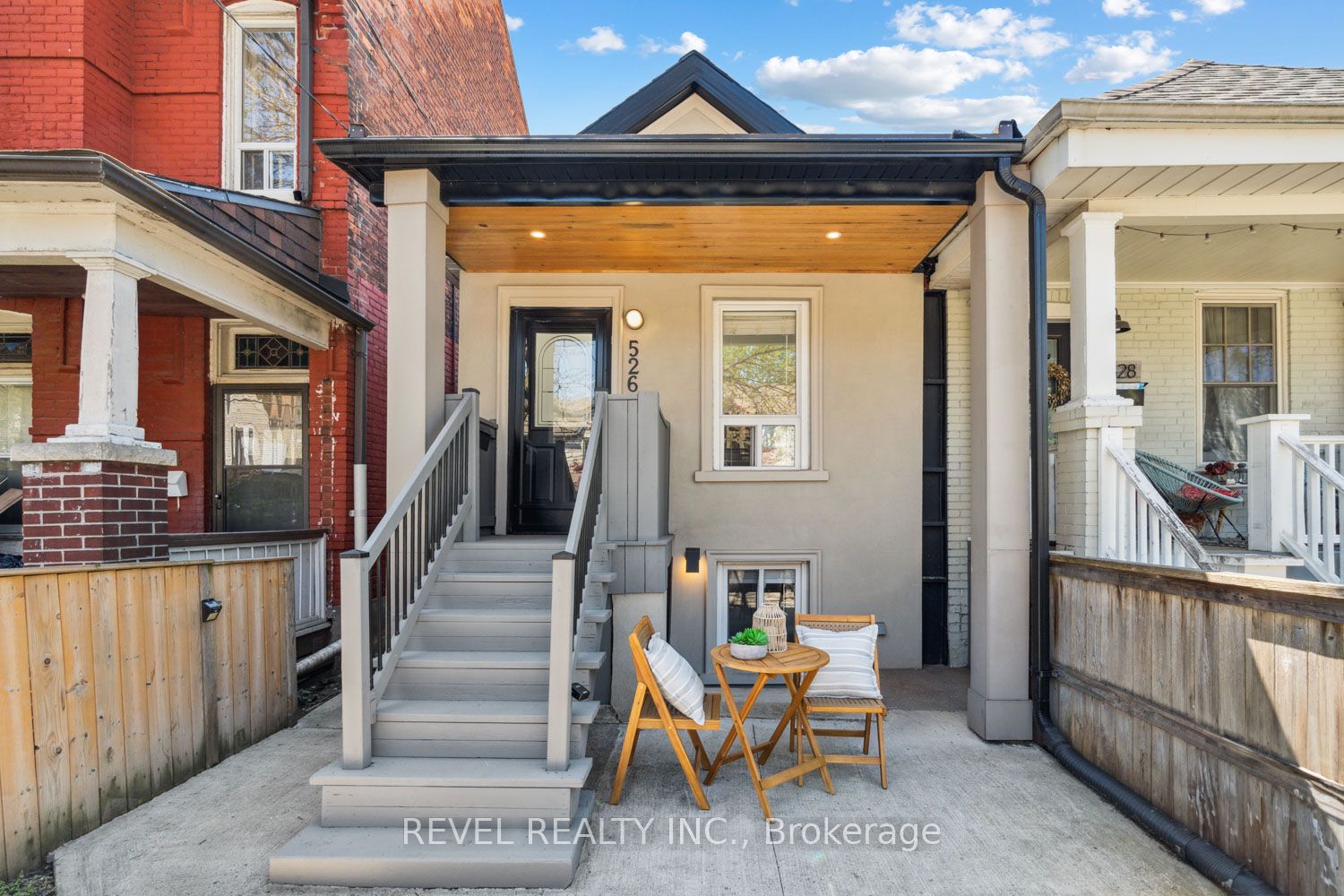 526 Quebec Ave Avenue