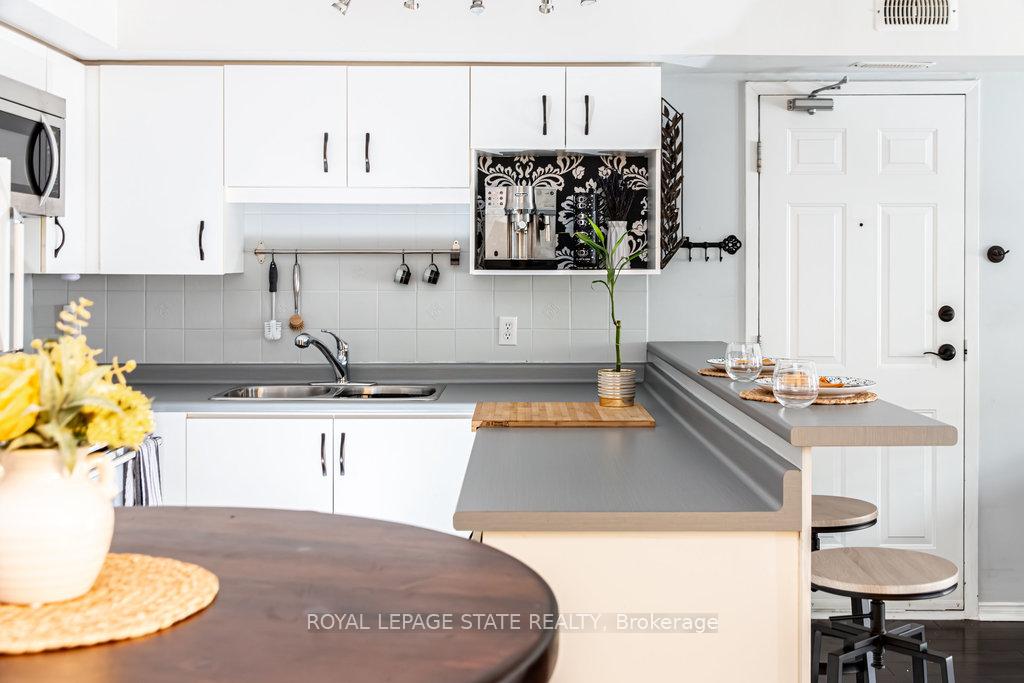 1 Bedroom Condo at 2010 Cleaver, Burlington For sale