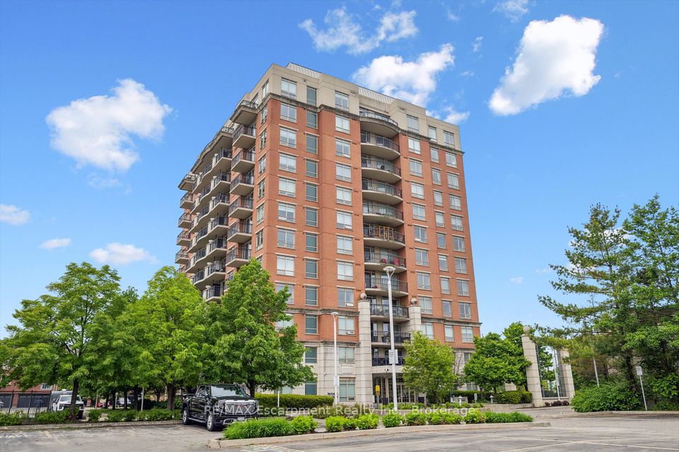 2325 Central Park