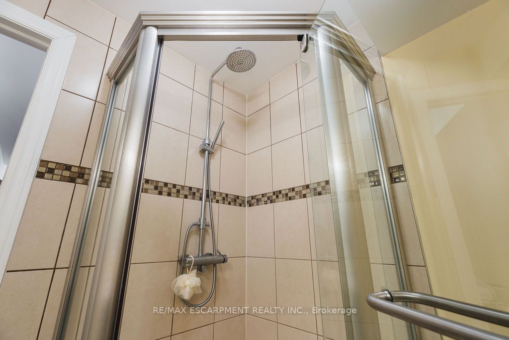 5100 Fallingbrook Drive