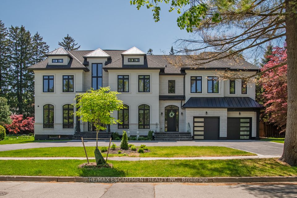 2110 Stonehouse Crescent, Mississauga, ON L5H 3J1
