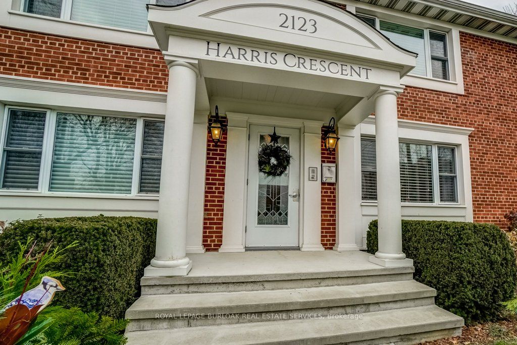 2123 Harris Crescent, #2