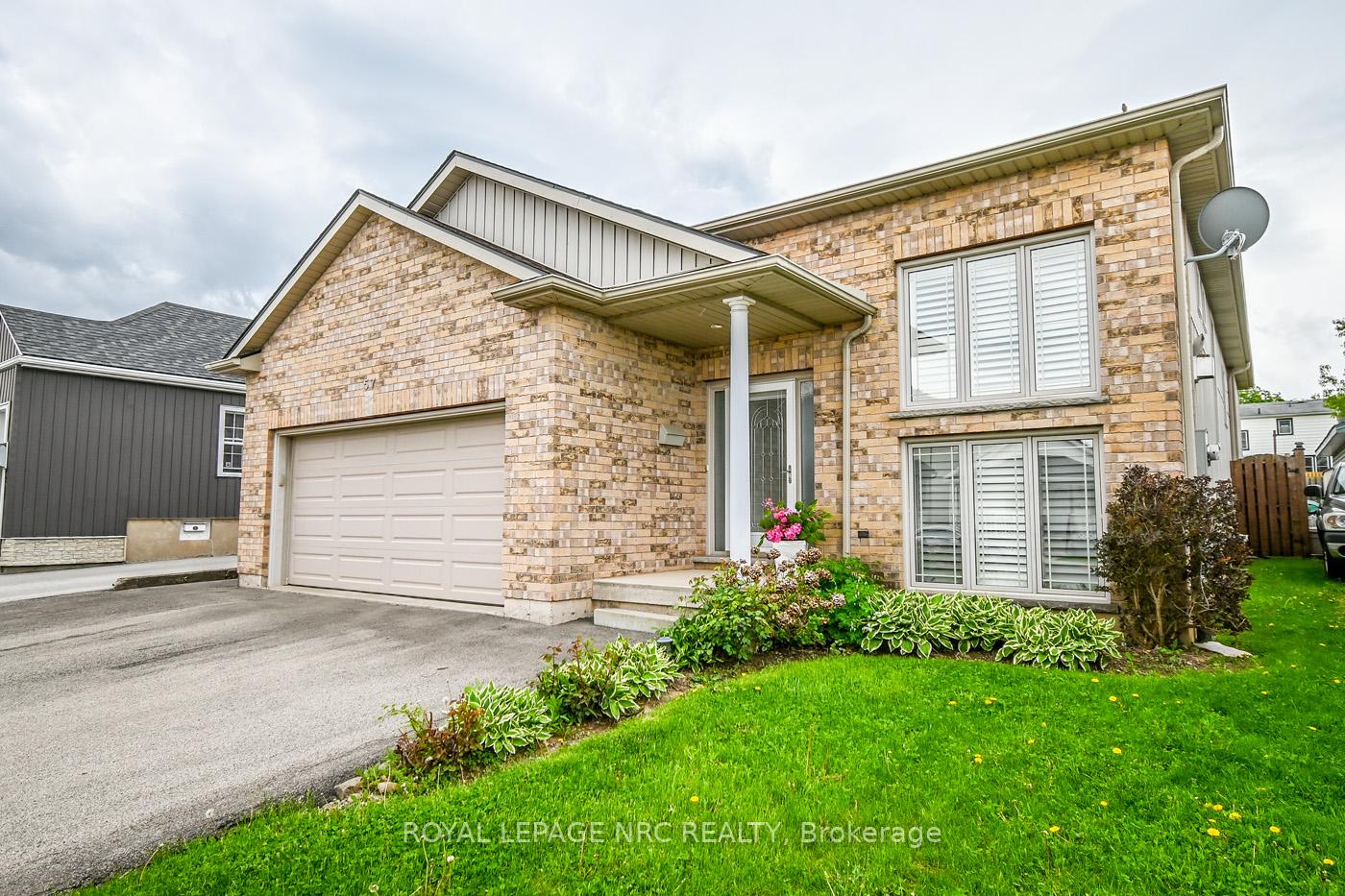 57 Sullivan Avenue, Thorold, ON L2V 2Y7
