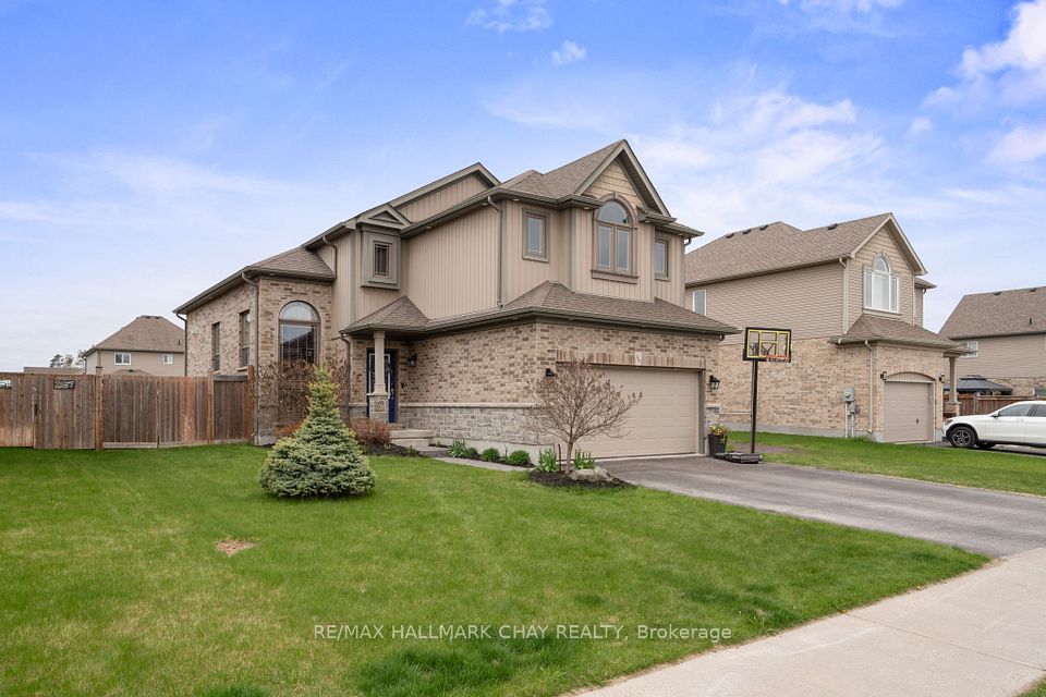 366 Greenwood Drive, Essa, ON L3W 0P7
