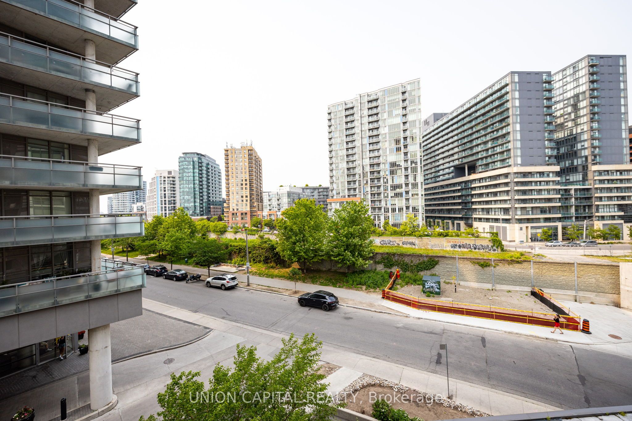 20 Joe Shuster Way, #402
