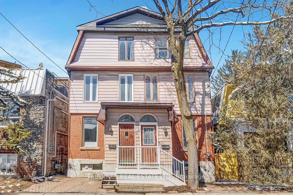 255 Holmwood