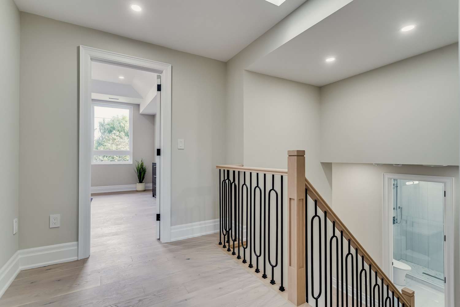 150 Viewmount Avenue