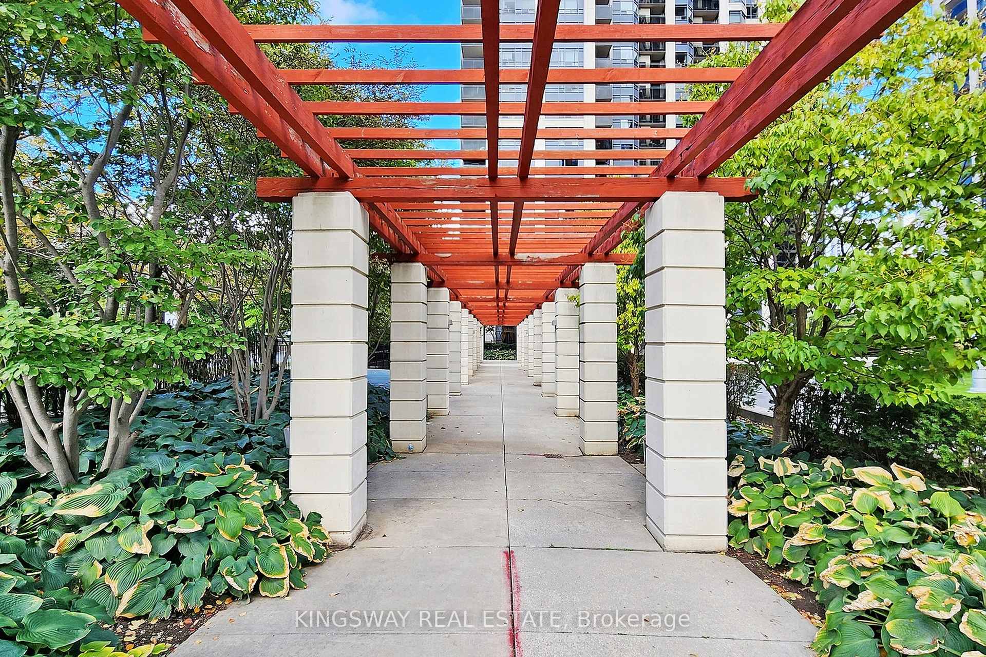 1 Bedroom Condo at 155 Beecroft, Toronto For sale