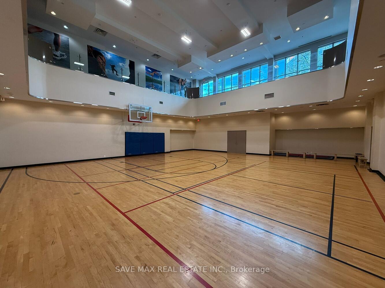 2 Bedrooms Condo at 60 Absolute, Mississauga For sale