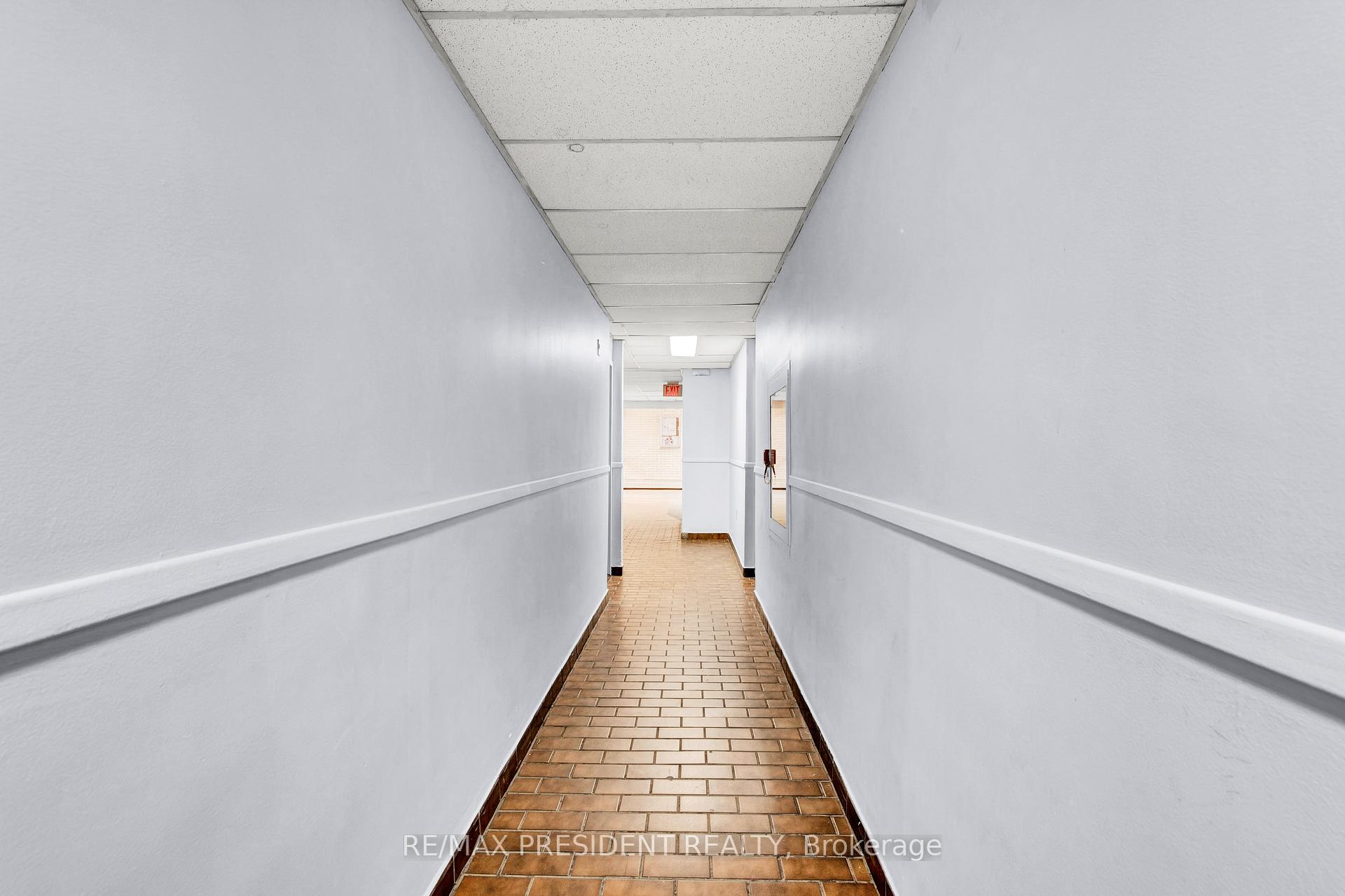 4 Bedrooms Condo at 10 Eddystone,  Toronto For sale