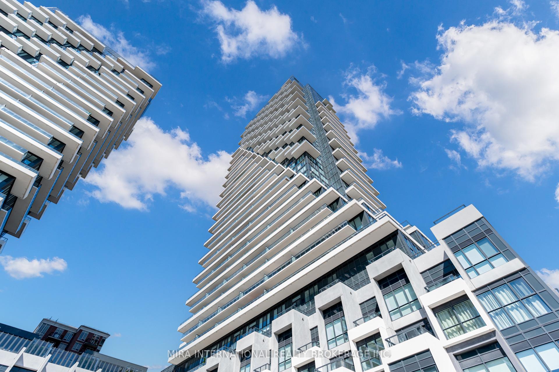 3 Bedrooms Condo at 30 Inn On The Park,  Toronto For sale