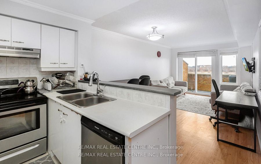 45 Bristol Road E, #68