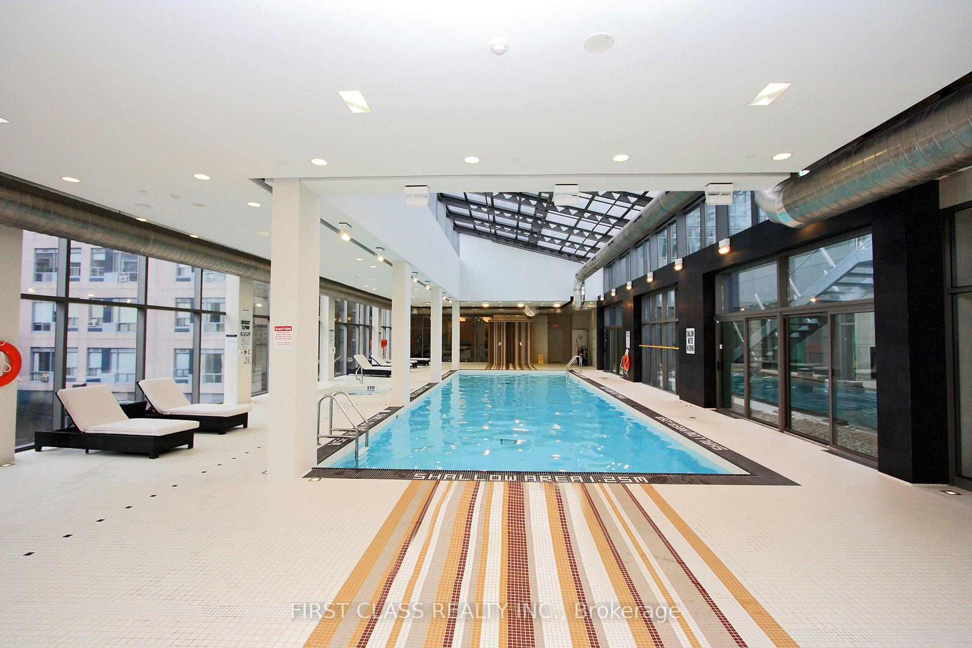 3 Bedrooms Condo at 38 Grenville, Toronto For sale