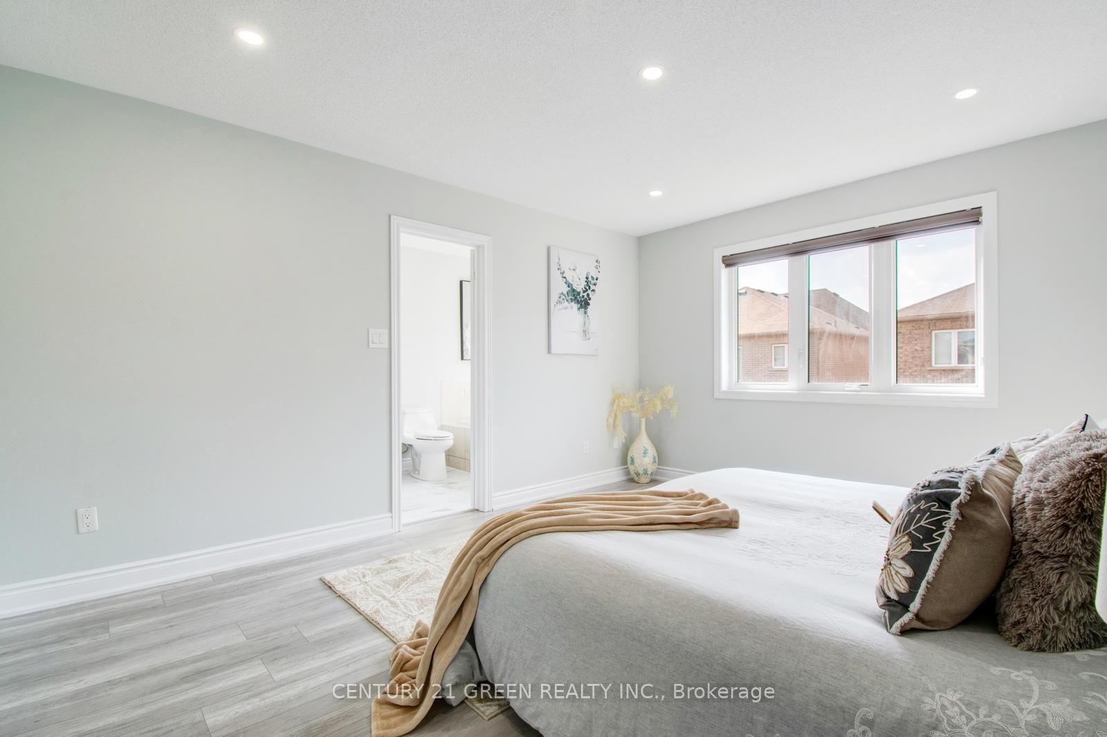65 Yardley Crescent