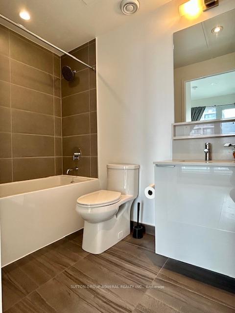 3 Bedrooms Condo at 898 Portage,  Vaughan For sale