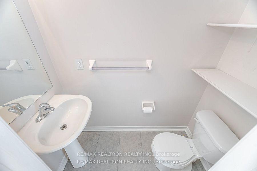 3 Bedrooms Condo at 4711 Kingston,  Toronto For sale