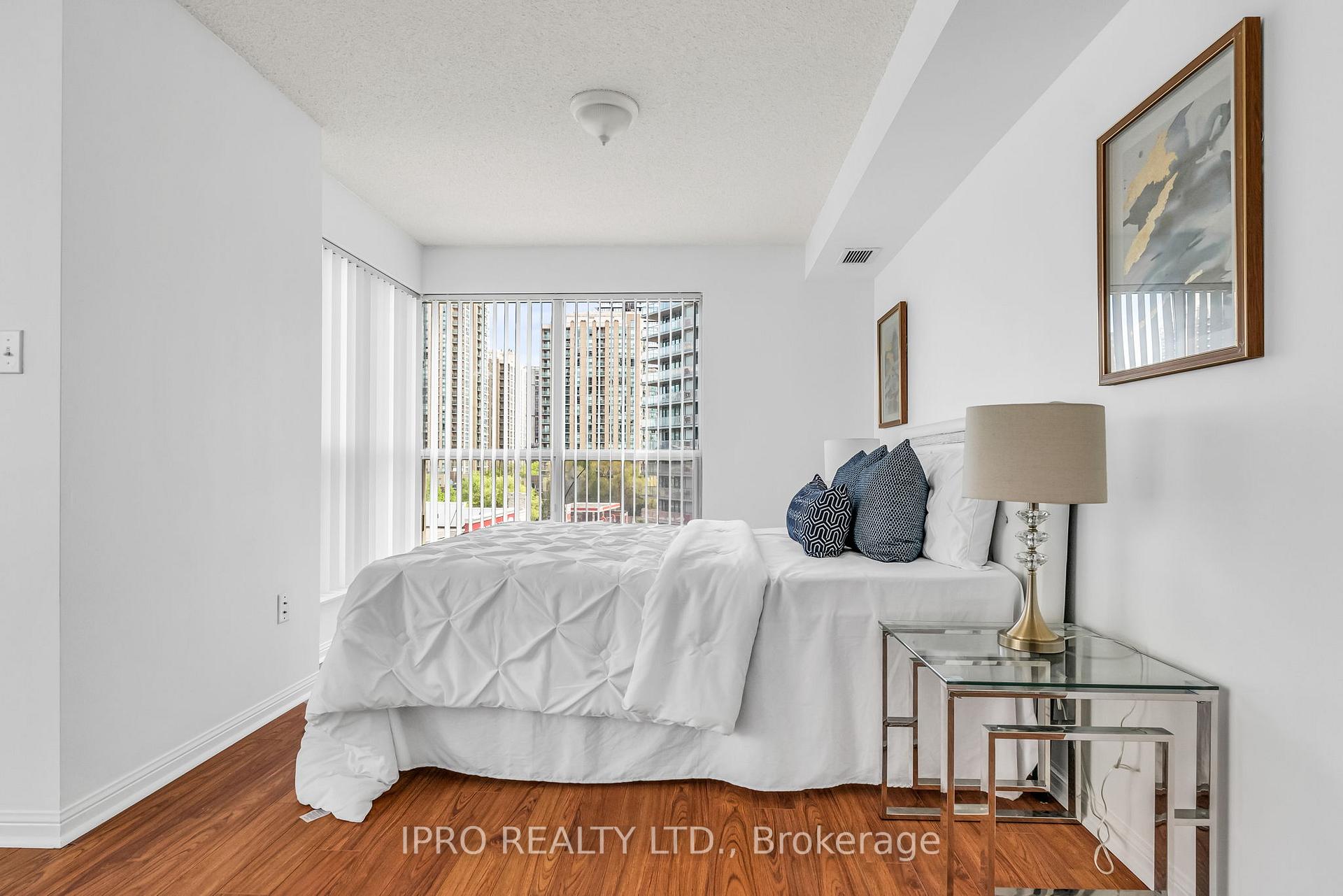3 Bedrooms Condo at 23 Lorraine, Toronto For sale