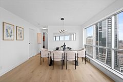 10 Yonge Street 3211