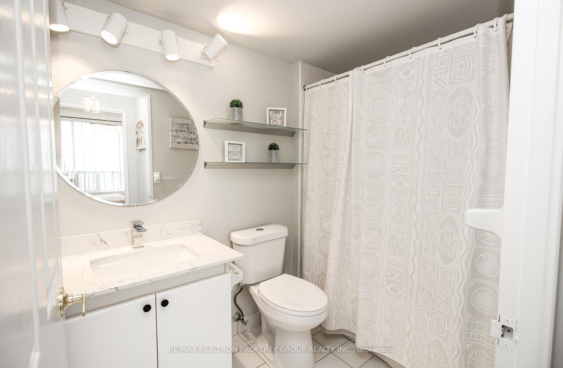 2 Bedrooms Condo at 88 Corporate, Toronto For sale