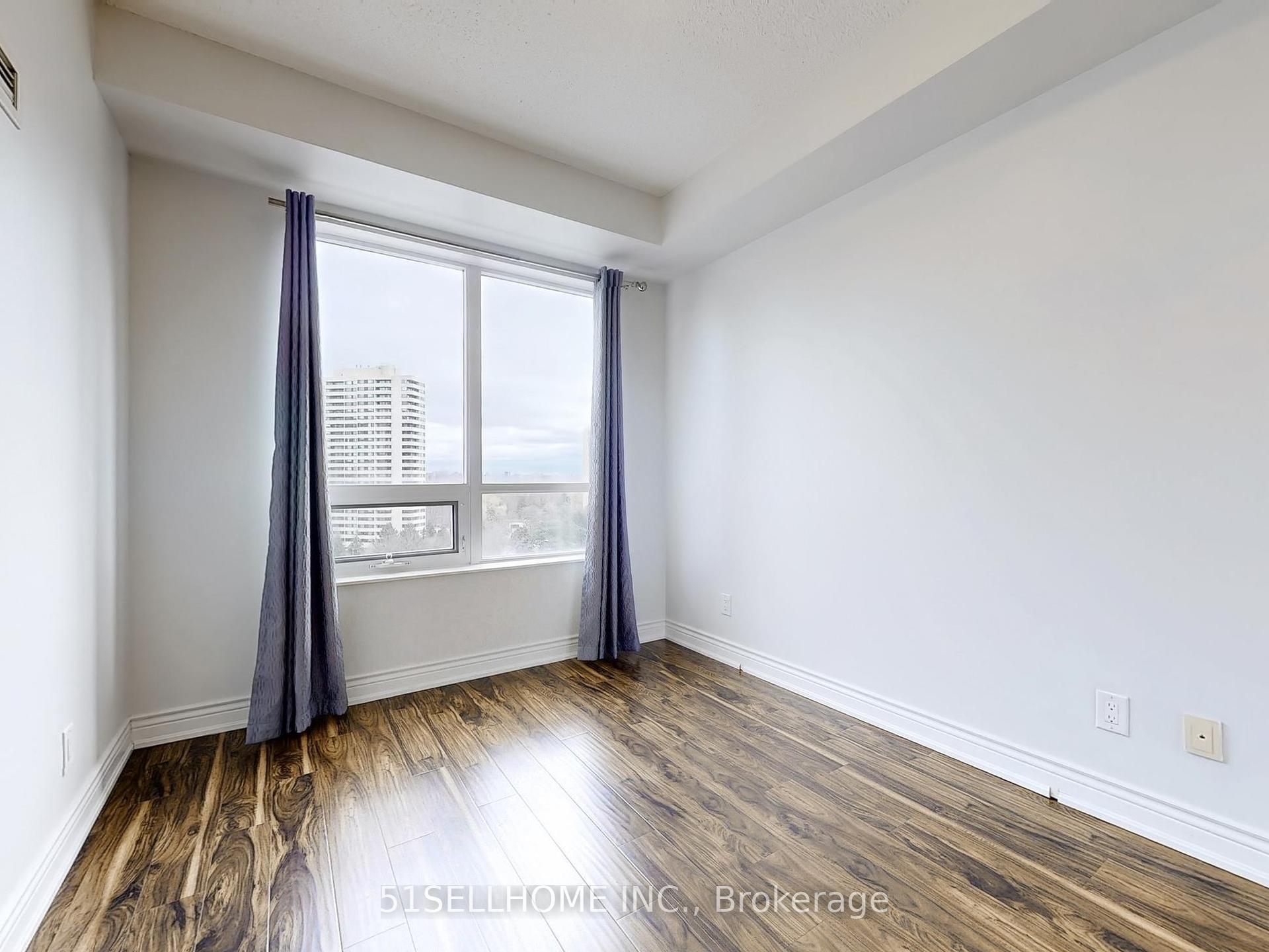 2 Bedrooms Condo at 133 Wynford,  Toronto For sale