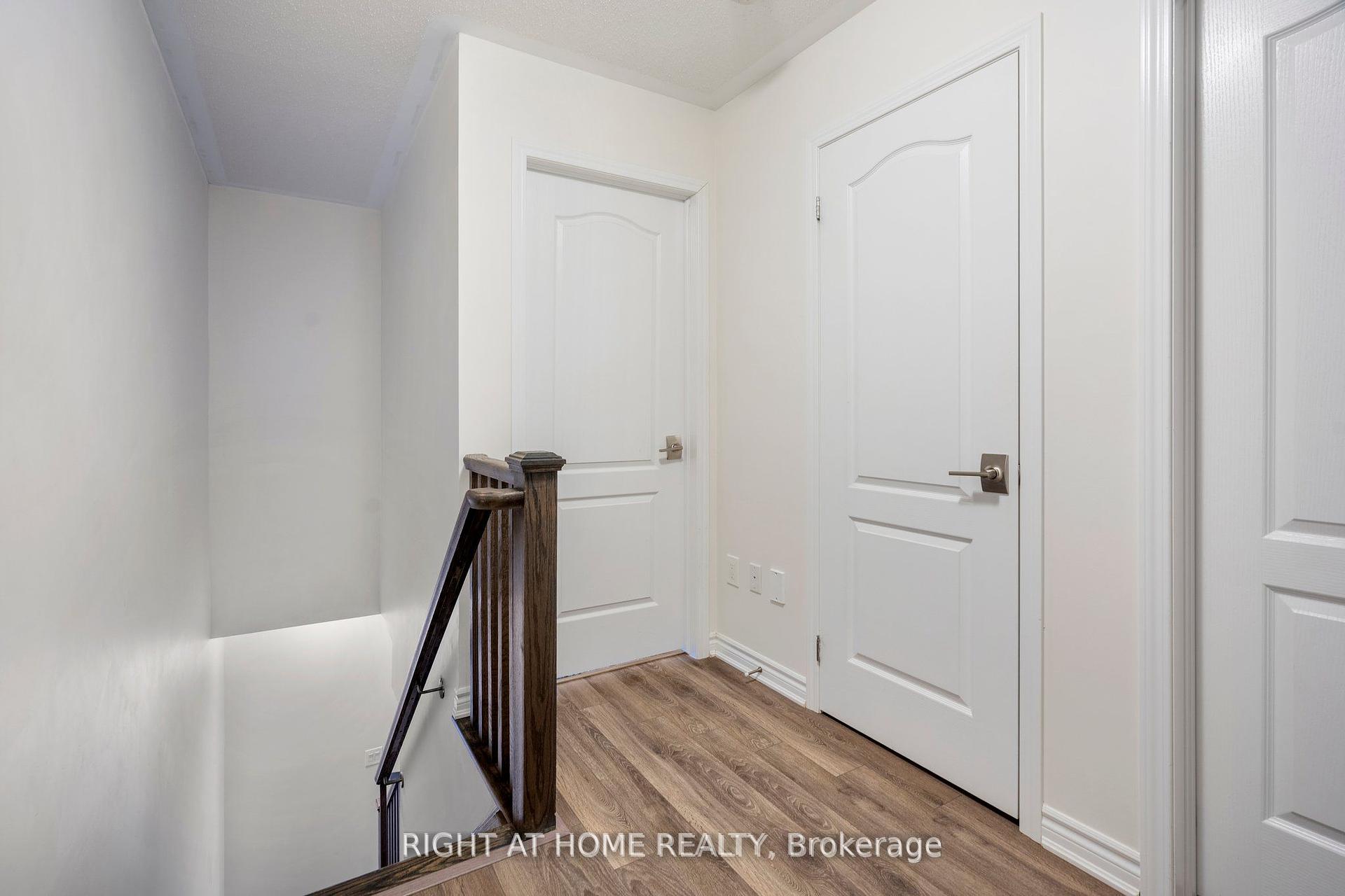 3 Bedrooms Condo at 25 Heron Park, Toronto For sale