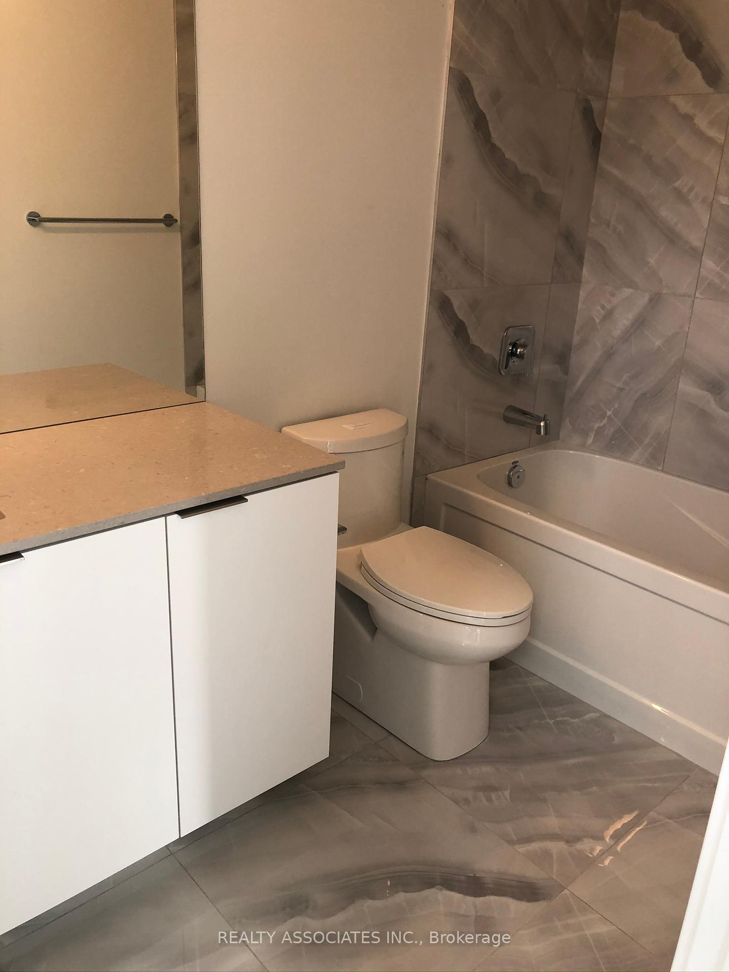 2 Bedrooms Condo at 30 Ordnance, Toronto For sale