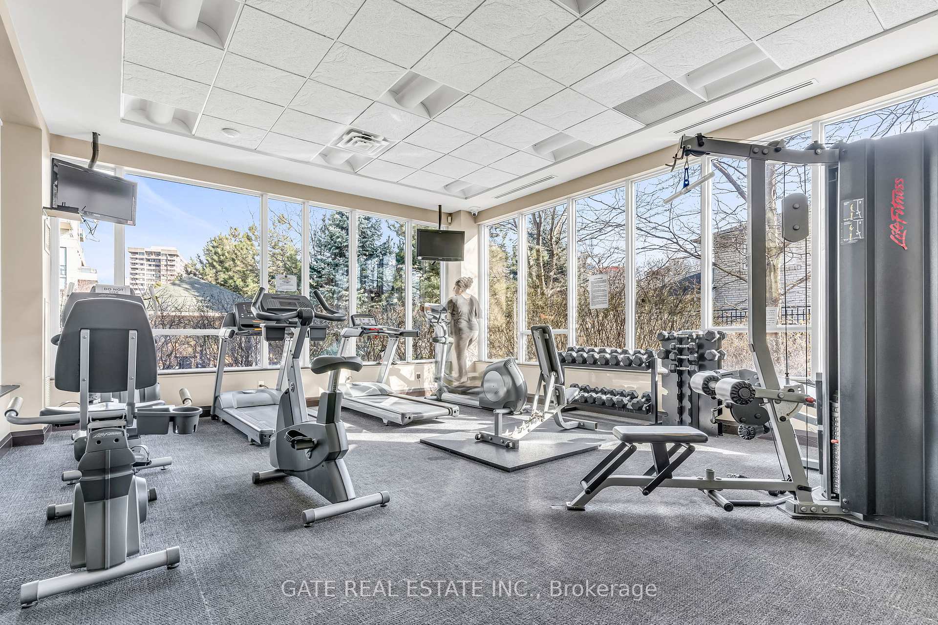 2 Bedrooms Condo at 3525 Kariya, Mississauga For sale
